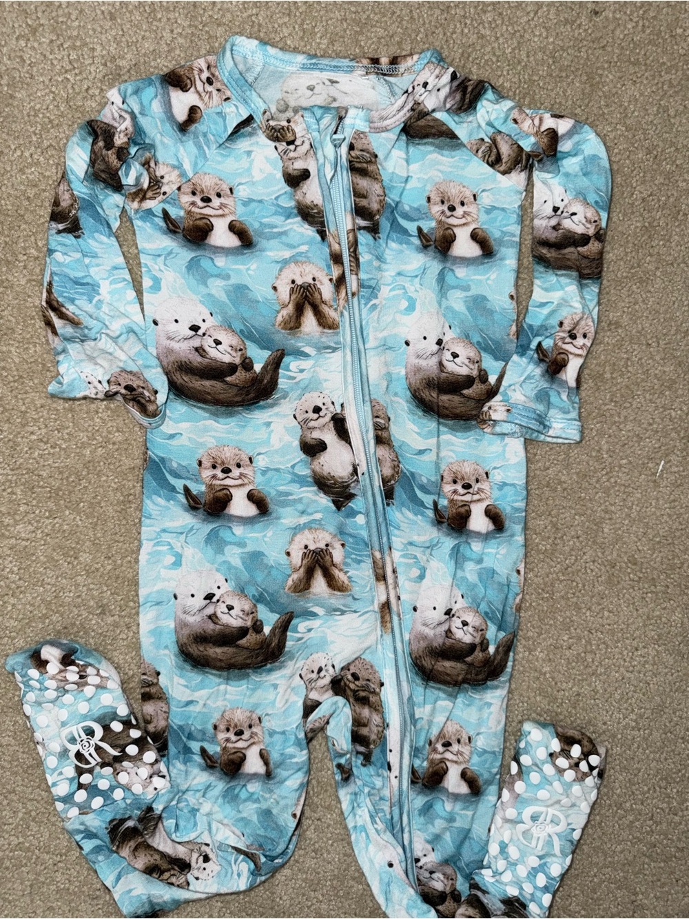 EUC - bums and roses - footsie zippy SEAT OTTERS